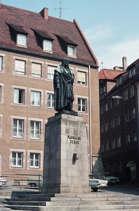 Duerer Monument