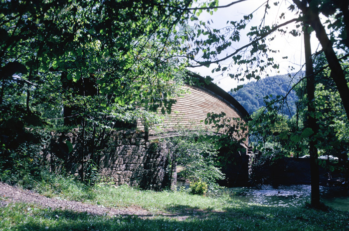 Humpback Bridge