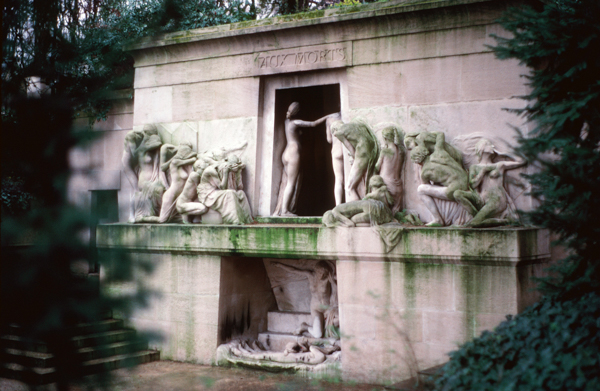 Monument Aux Morts
