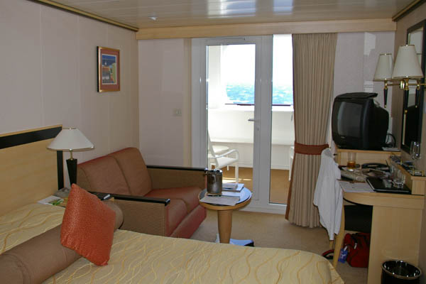 QM2 Stateroom