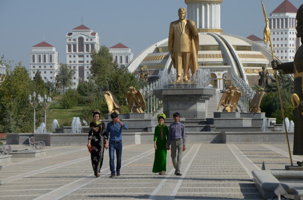 Monument to Turkmenistan Independence
