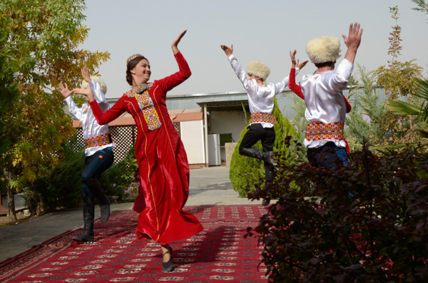 Turkmen dancers