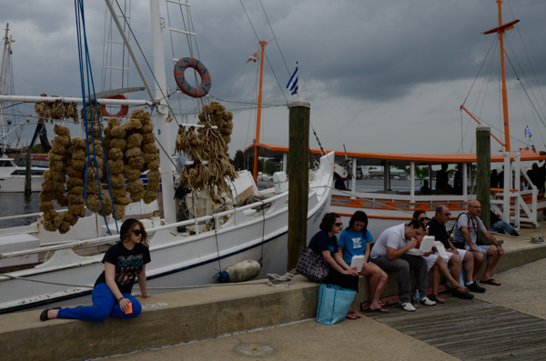 Tourists in waiting