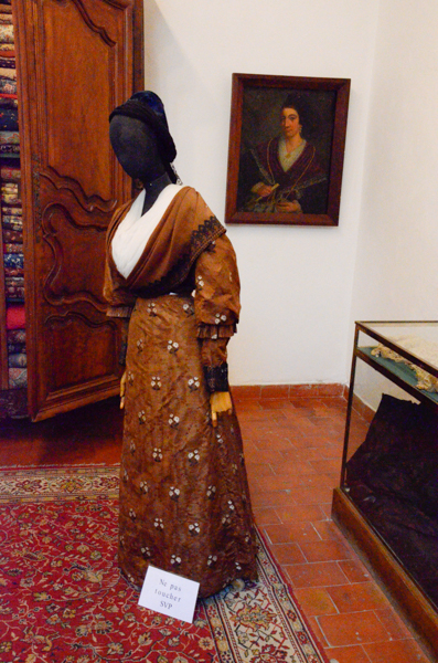 Traditional Arles costume