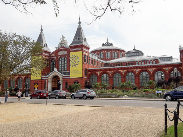 Smithsonian Arts & Industries