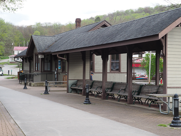 Ohioplye Train Station