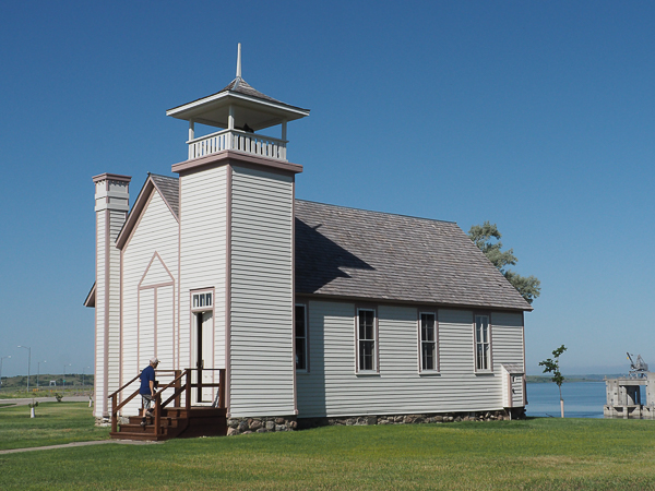 Oahe Mission church & Schoolhouse