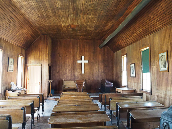 Oahe Mission Chapel & Schoolshouse